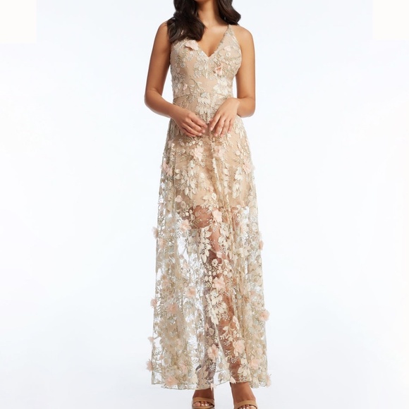 Dress The Population | Sidney Deep V-Neck 3D Floral Lace Gown - Picture 12 of 14